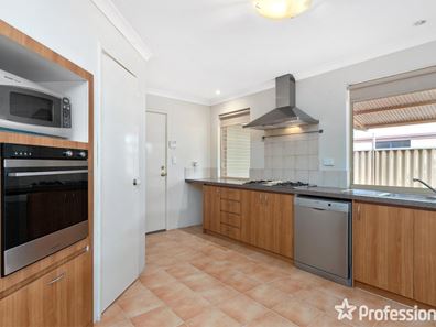 9 Toledo Circuit, Port Kennedy WA 6172