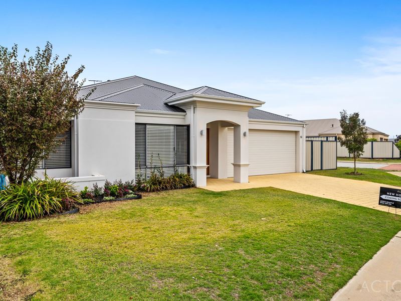 13 Kirkland Way, Meadow Springs