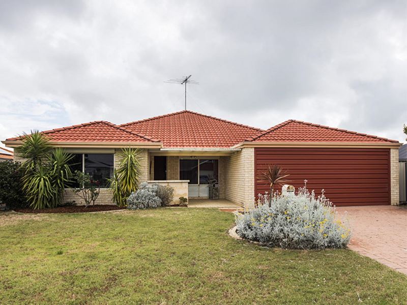15 Ferncliffe Parkway, Meadow Springs