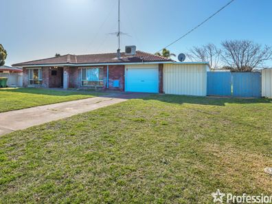 85 June Road, Safety Bay WA 6169