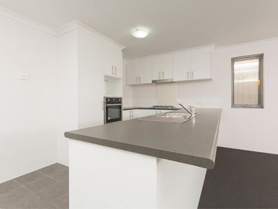 11 Stirling Grove, Mandurah WA 6210