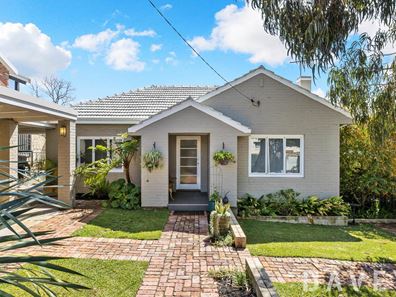 16 Beatrice Street, Doubleview WA 6018
