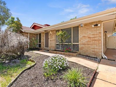 8 Rhine Crescent, Beechboro WA 6063