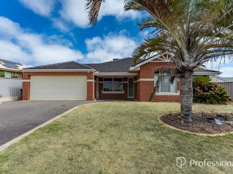 8 Columbus Boulevard, Wandina WA 6530
