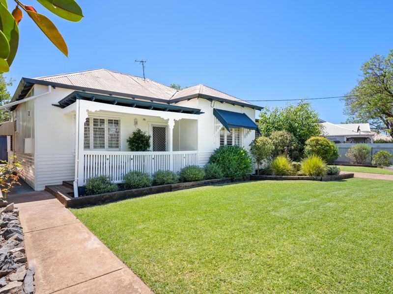 35 Ardagh Avenue, Kalgoorlie