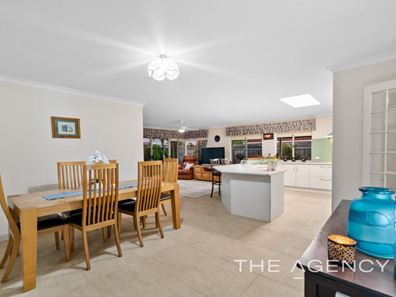 17 Beaufortia Crescent, Ellenbrook WA 6069