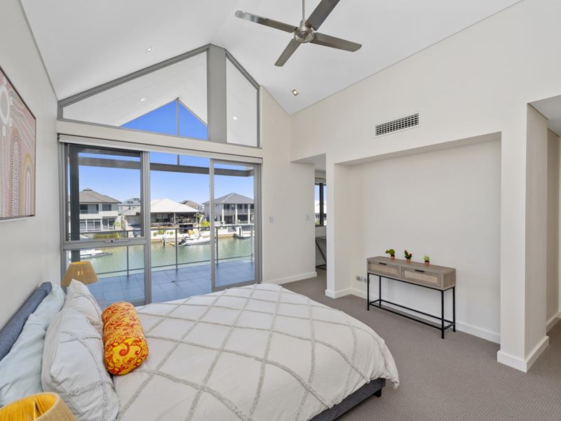 24 Trade Winds Retreat, Dudley Park
