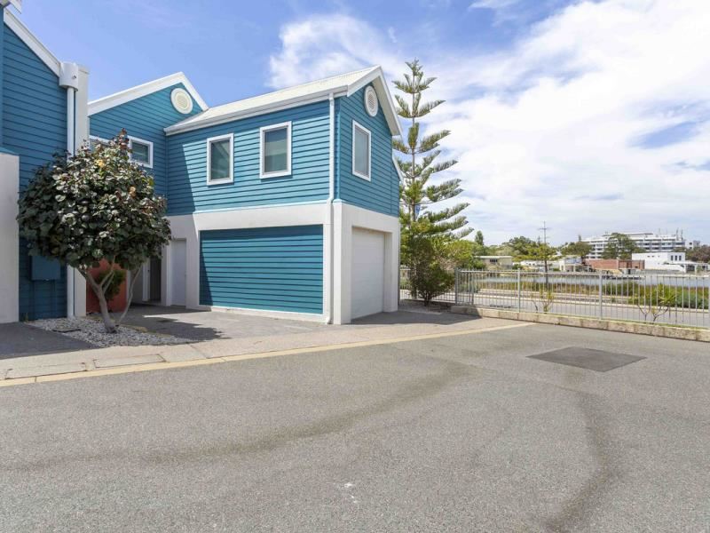1/16 Dolphin Drive, Mandurah