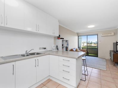 4/53 King George Street, Victoria Park WA 6100