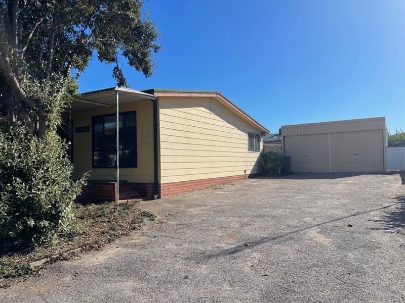 32 Ocean Drive, Port Denison