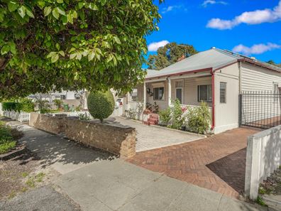 23 Dunedin Street, Mount Hawthorn WA 6016