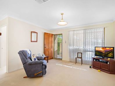 16/2 Attfield Street, Maddington WA 6109