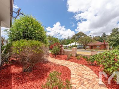 13 Shepherd Street, Beaconsfield WA 6162