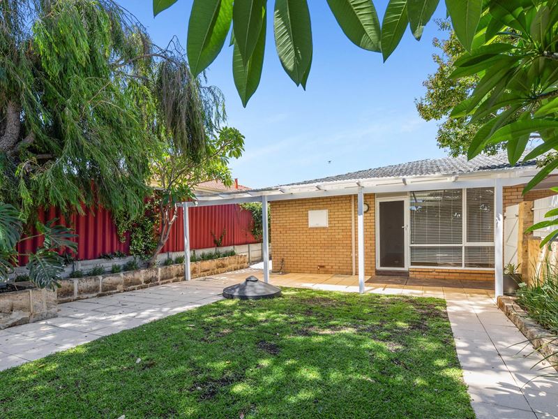 24A Gilbertson Road, Kardinya WA 6163