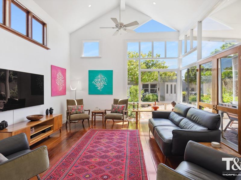 9 Violet Grove, Shenton Park