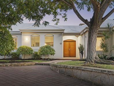 10 Langtry View, Mount Claremont WA 6010