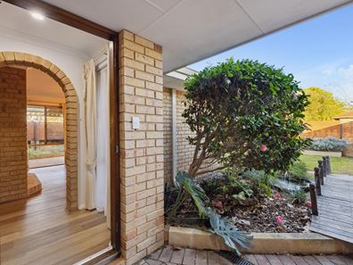 1A Hampstead Court, Kingsley WA 6026