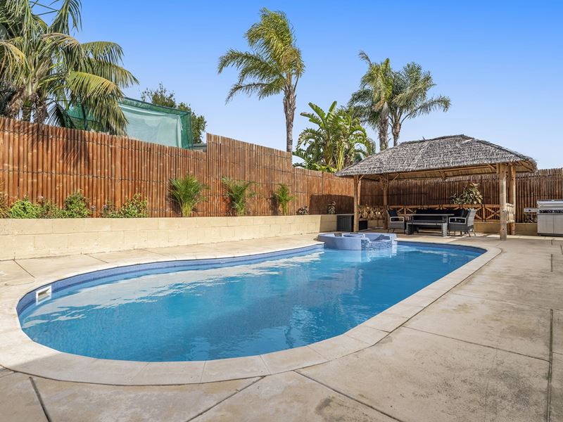 16 Bonaparte Drive, Secret Harbour