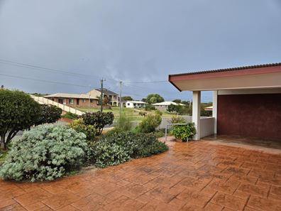 5 Bartlett Place, Port Denison WA 6525