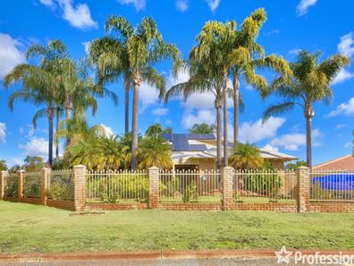 2 Fuller Close, Leeming WA 6149