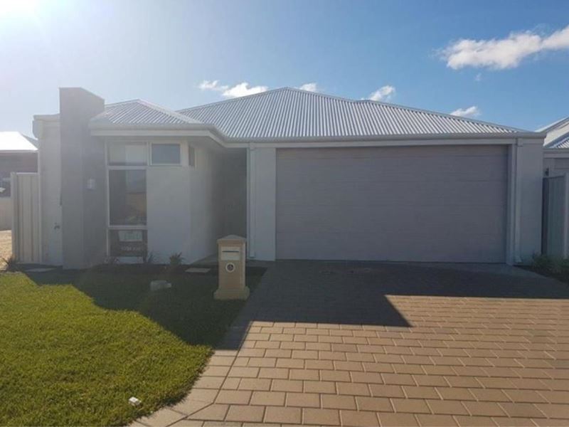 24 Arcoona Av, Golden Bay WA 6174