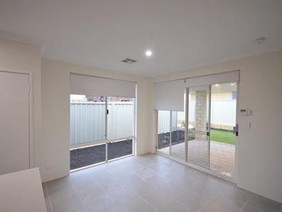 24 Arcoona Av, Golden Bay WA 6174