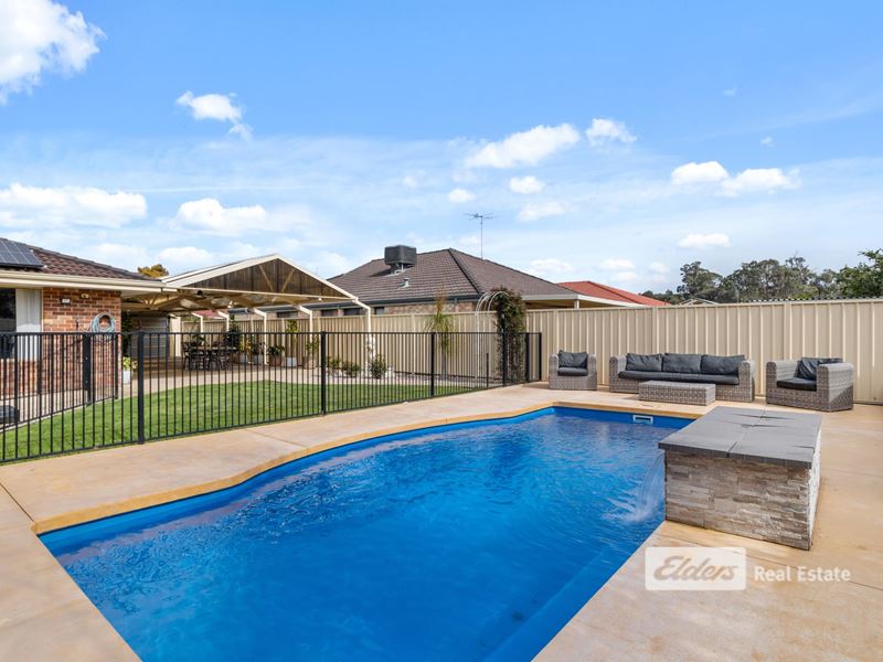 11 Oriel  Court, College Grove WA 6230
