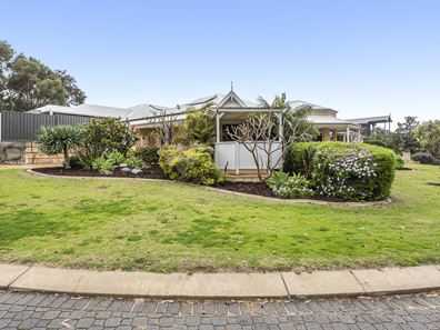 15 Bluestone Parkway, Secret Harbour WA 6173