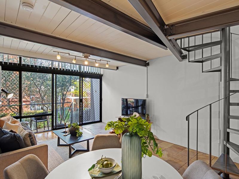 4/3 Greenway Street, Perth