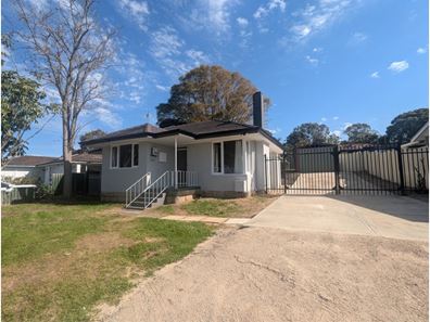 92 Calista Avenue, Calista WA 6167