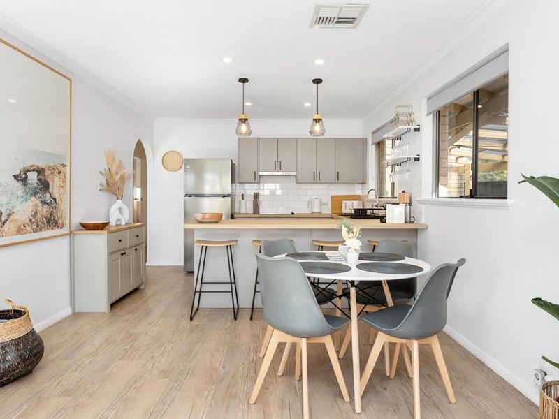 15/103 Grand Promenade, Doubleview