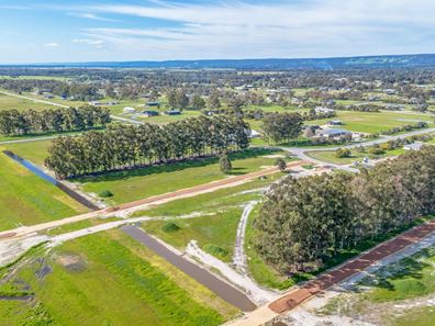 230/ Yarloop Mews, North Dandalup WA 6207