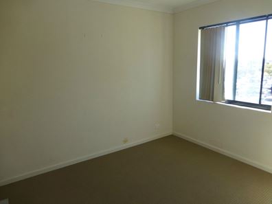 16/5 Eastleigh Loop, Currambine WA 6028