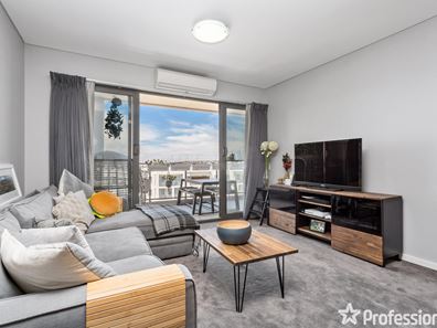 200/2 Signal Terrace, Cockburn Central WA 6164