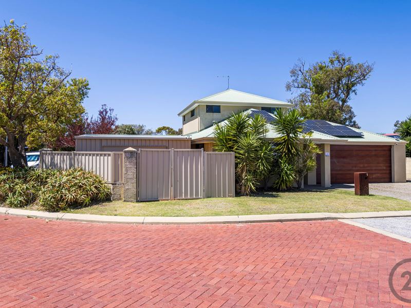 1 Royal Crescent, Wannanup WA 6210