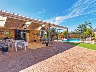 33 Adelaide Circle, Craigie WA 6025