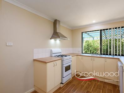 33/11 Elvire Street, Viveash WA 6056