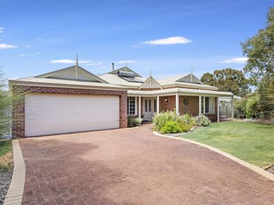 18 Glenvale Cross, Dunsborough WA 6281