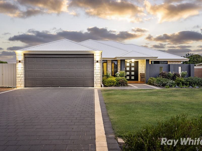44 Eakins Cres, Wandina