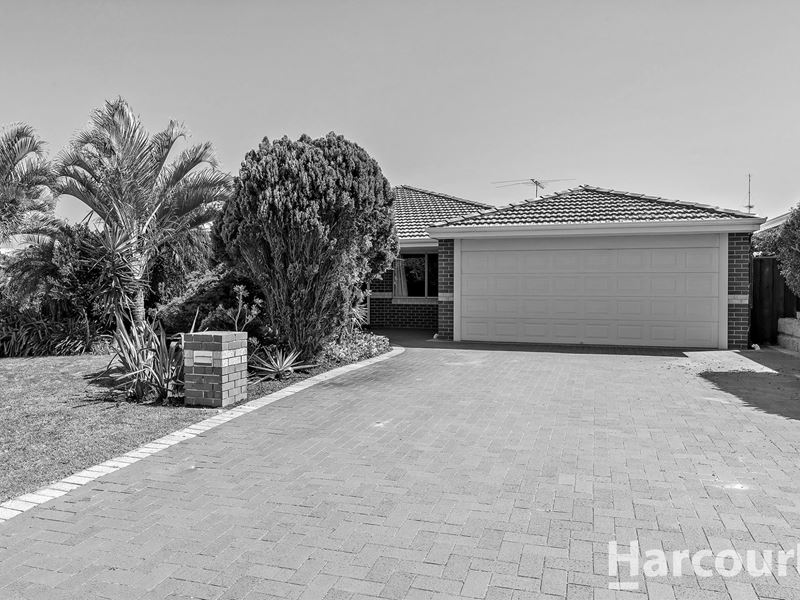 14 Malibu Point, Halls Head WA 6210