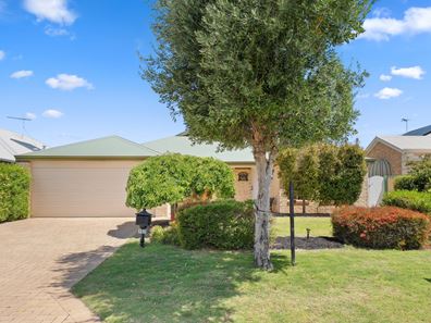 157 Fisher St, Rockingham WA 6168