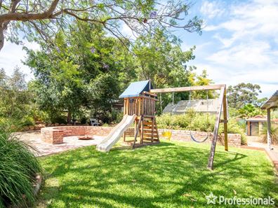 35 Bailey Road, Lesmurdie WA 6076