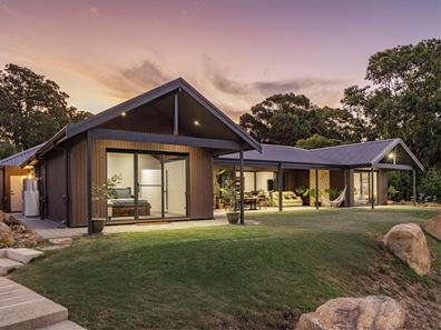 14 Quedjinup Drive, Quedjinup WA 6281