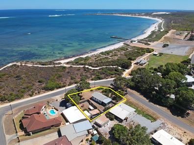 2 Read Street, Green Head WA 6514