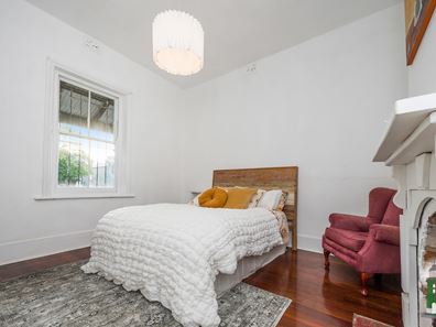 154 Hampton Road, Beaconsfield WA 6162