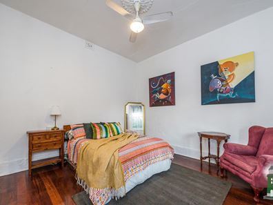 154 Hampton Road, Beaconsfield WA 6162