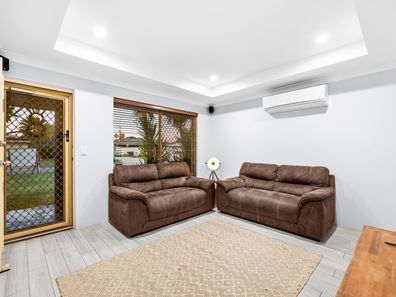 4 Dancy Way, Seville Grove WA 6112