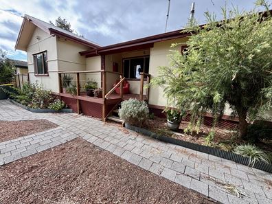 51 Mclarty Street, Dwellingup WA 6213