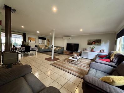 51 Mclarty Street, Dwellingup WA 6213