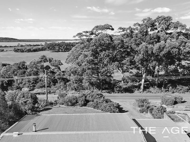 24 Lights Road, Ocean Beach WA 6333